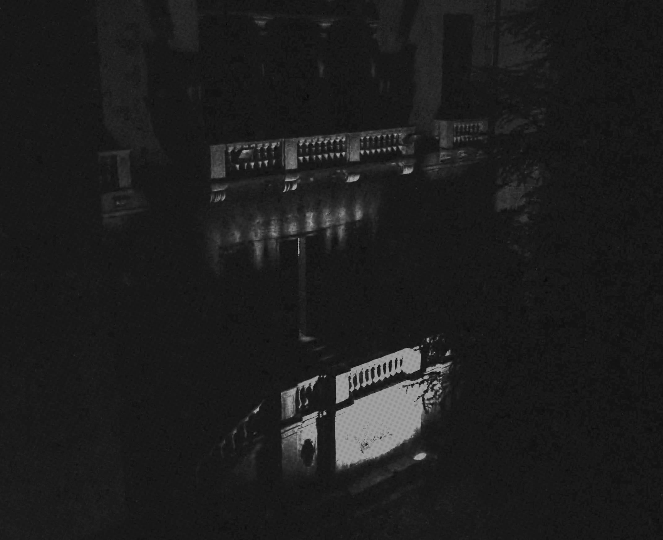 0xx 09MOON 30